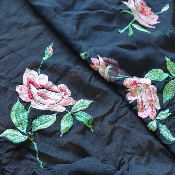 ECHO I Vintage Black Embroidered Pink Flower Floral Hand Rolled Silk Scarf - Picture 8 of 10